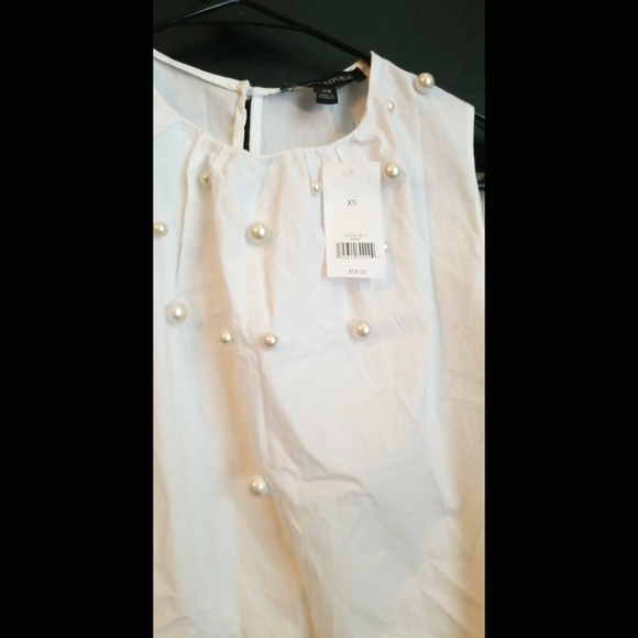 BRAND NEW WITH TAGS! BANANA REPUBLIC PEARL EMBELLISHED LINEN TOP - Picture 10 of 15